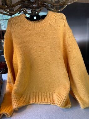 Closed new Alpaca/wool sweater in MARIGOLD